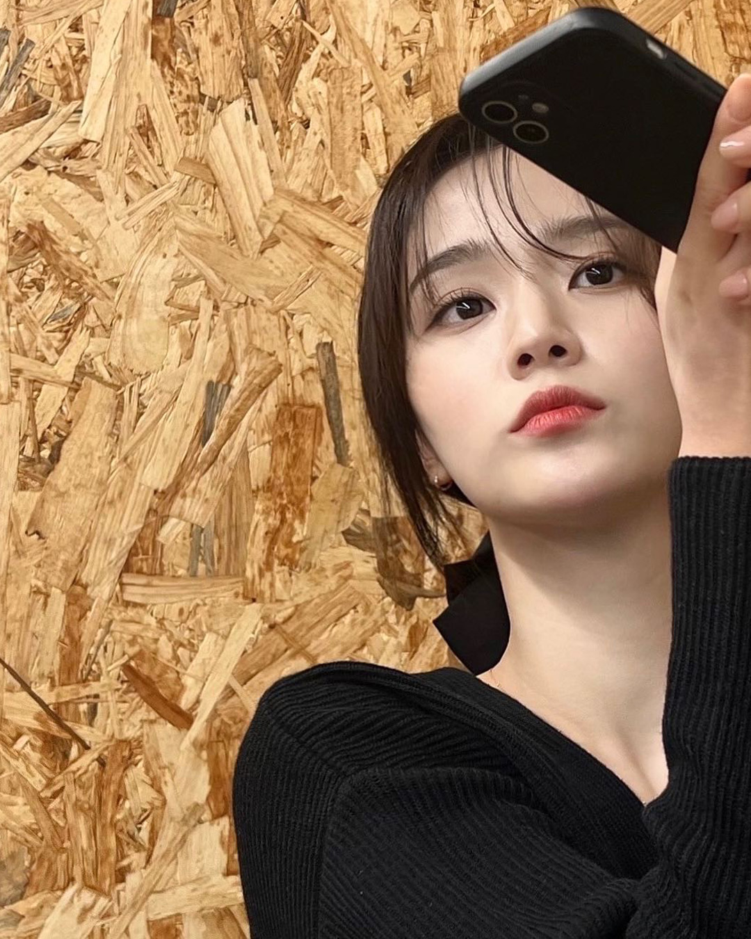 선업튀 일진언니👩‍🦰❤️@오세영
실제 모습이랑 너무 다른데🫢 존예잖아..💖 이미지5