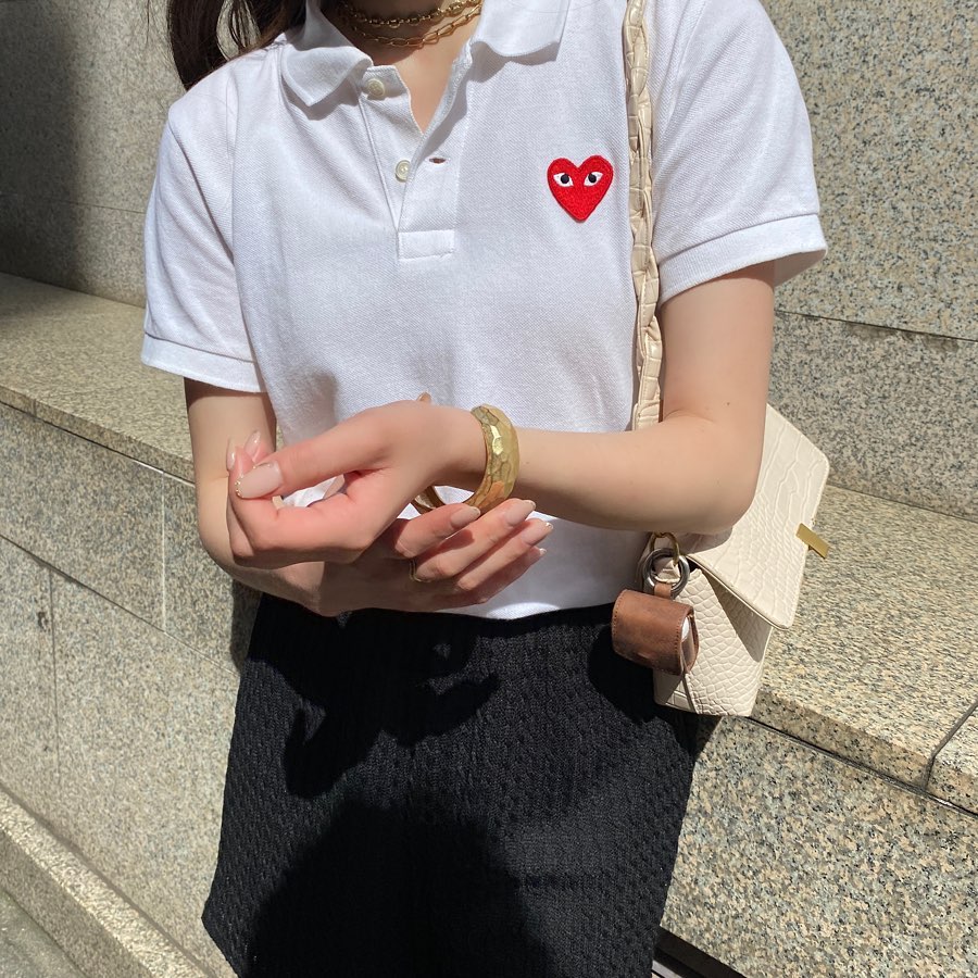 심플한 포인트👀🖤꼼데 반팔티 이미지6