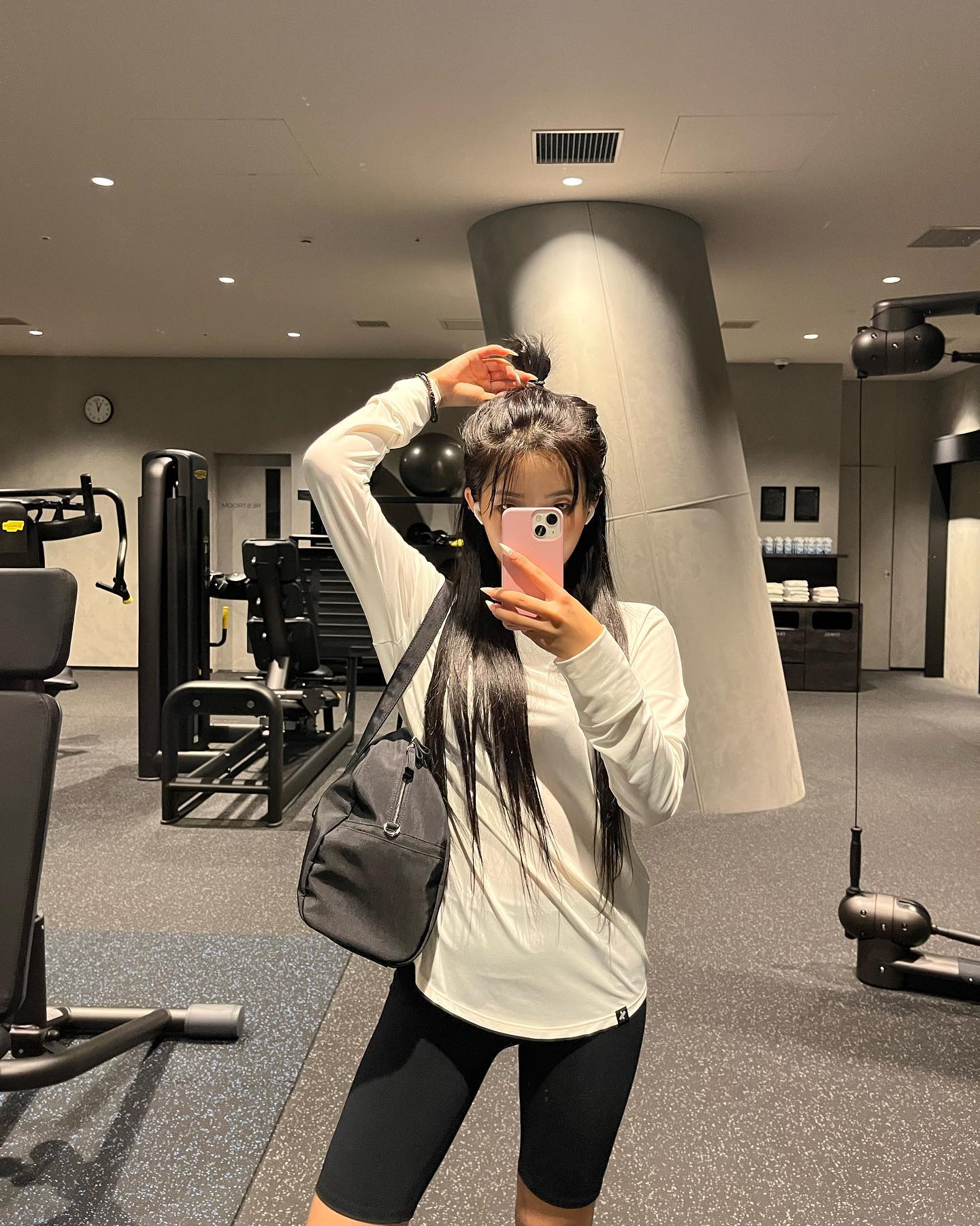 이쁜 운동복 입고 휴일 운동🧘🏻‍♀️🫧 이미지