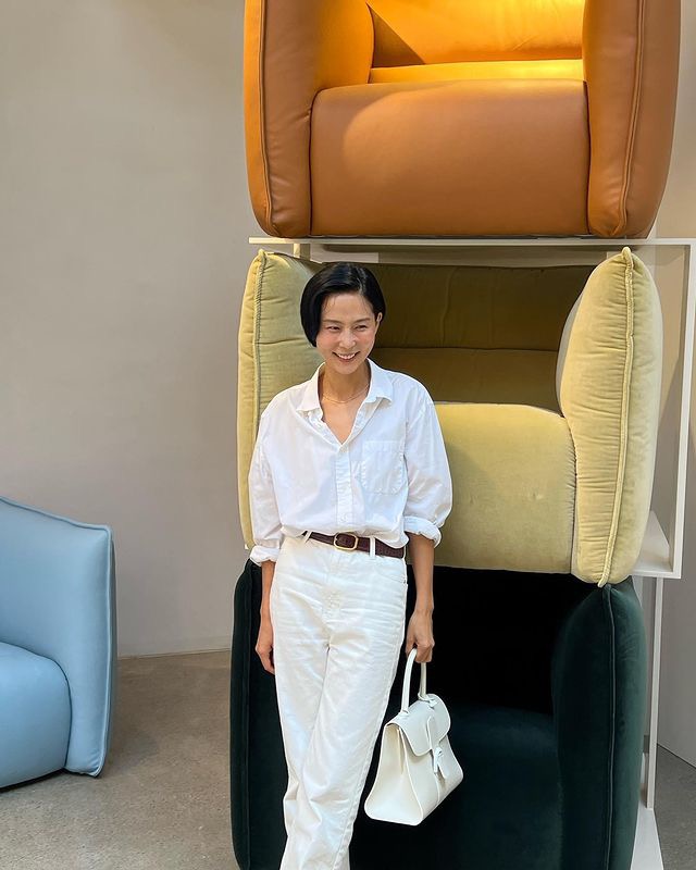 홍해인의 애착가방👜델보 브리앙
깔끔하고 고급진 디자인의 MM 사이즈🏷️가격은 천 만원 대🫢 이미지5