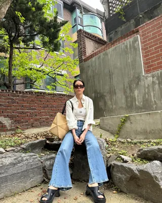 꼬박꼬박 흰셔츠에 청바지🤍💙 이미지