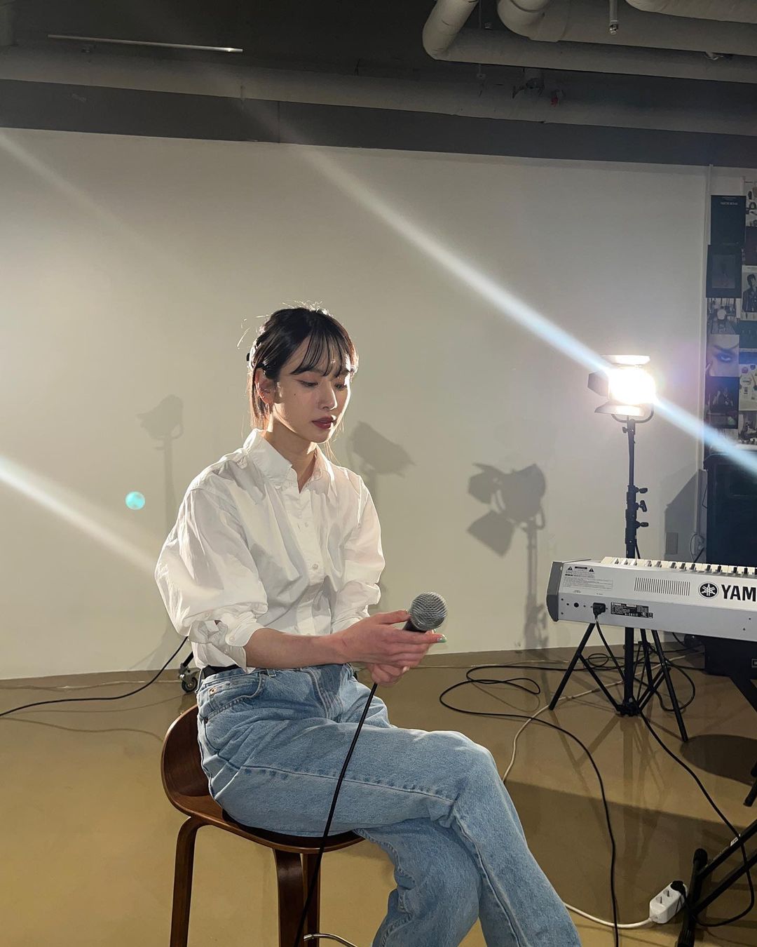 꼬박꼬박 흰셔츠에 청바지🤍💙 이미지
