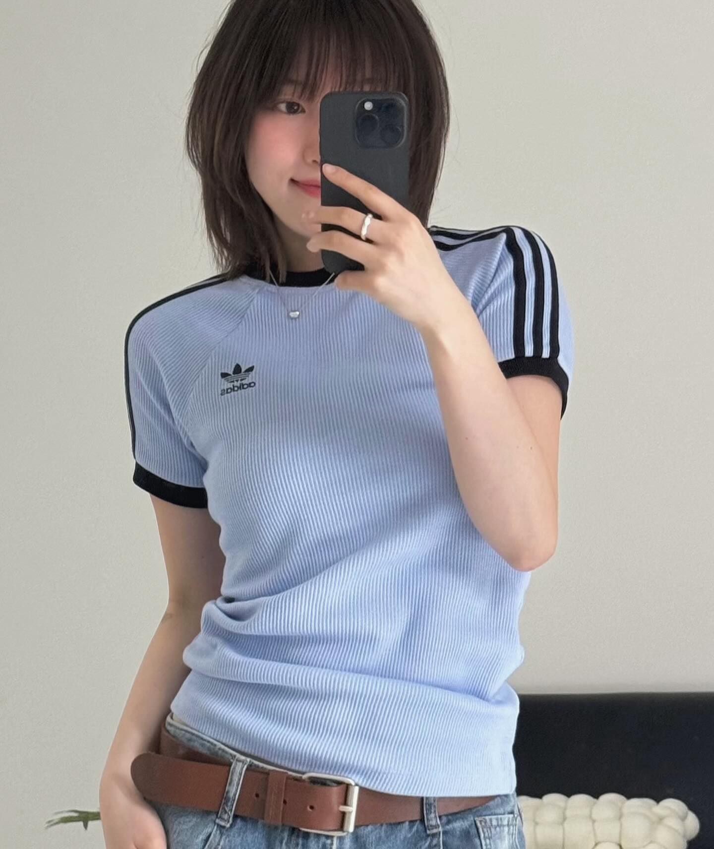 여름반팔은 아디다스로 @준비🩵
로고 포인트와 삼선으로 캐주얼한 아디다스 반팔모음👕🔍

1. 아디다스 오리지널 3S 슬림티셔츠 

2. 아디다스 아디컬러 클래식 3S 티셔츠

3. 아디다스 아디컬러 클래식 와플 폴로셔츠 원더 화이트

4. 아디다스 3ST 삼선 반팔티

5. 아디다스 W 3선 스트라이프 슬림 반팔티셔츠

6. 아디다스 에센셜 폴로 반팔 티셔츠 

7. 아디다스 오리지널 올웨이즈 반팔티 이미지