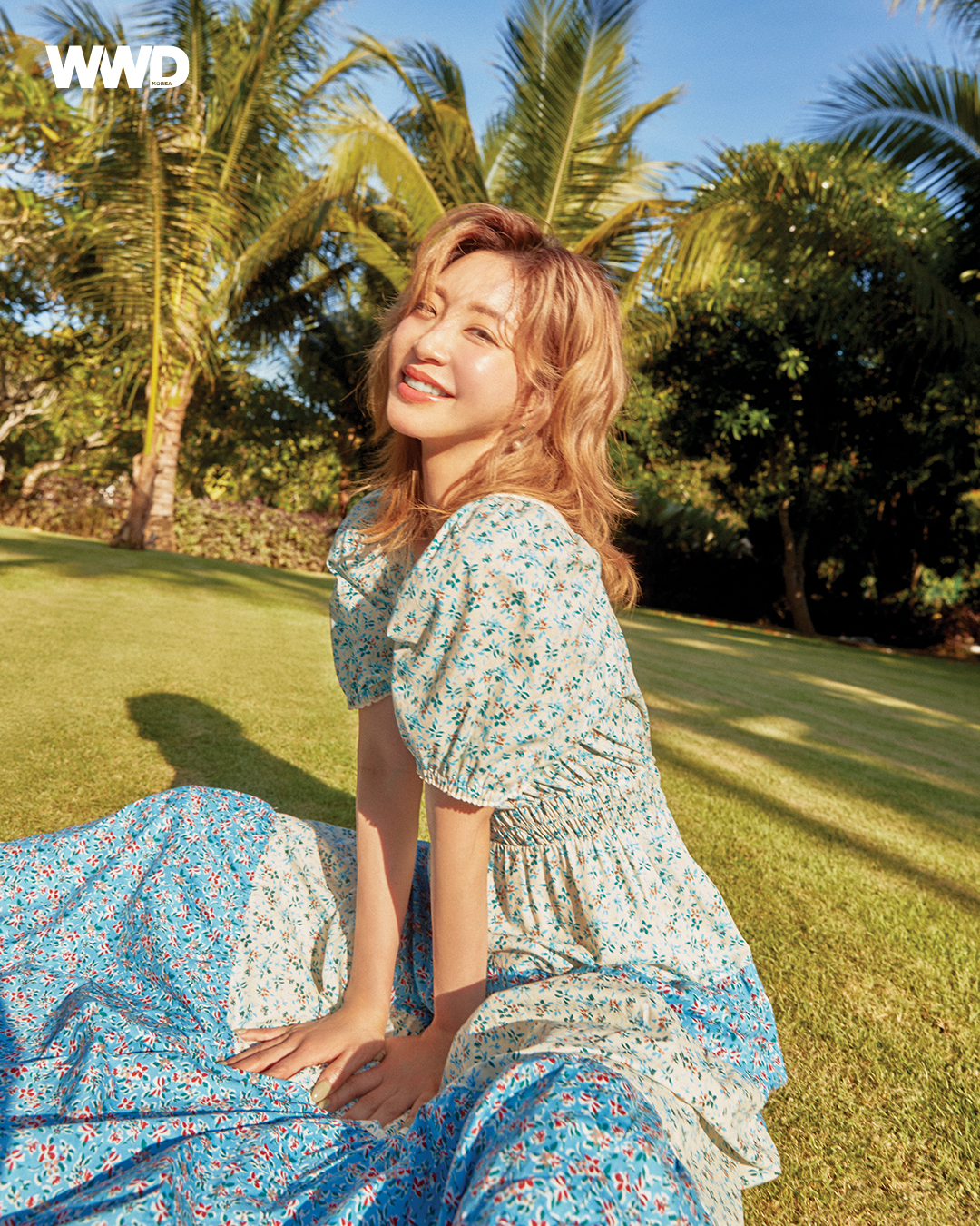 예슬언니 로맨틱 발리룩🩵🍹
써스데이 아일랜드 x 한예슬🏝️🌺보헤미안 무드 여행룩 #광고

바람처럼 자유로운 한예슬의 매력이 담긴 써스데이 아일랜드 화보가 공개되었습니다. 이번 화보는 아름다운 자연이 펼쳐진 발리섬을 배경으로 진행되었는데요. 화보 속 한예슬은 써스데이 아일랜드의 원피스, 블라우스 등 여름 아이템으로 다양한 스타일링을 선보이며 보헤미안의 내추럴한 매력을 한껏 발산했습니다. 

지금 바로 한예슬과 써스데이 아일랜드가 함께한 자유로운 여행룩을 만나 보세요! ✈ 이미지