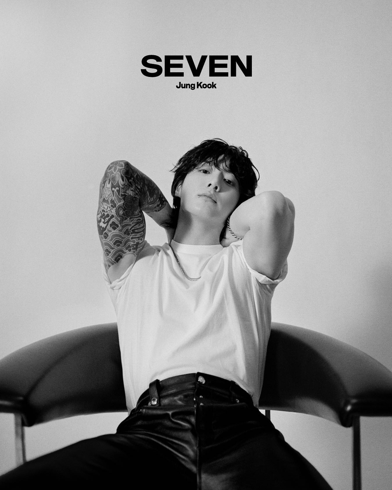 방탄 정국🖤글로벌 인기 또 인증👑

방탄소년단(BTS) 정국의 솔로곡 ‘Seven (feat. Latto)’이 미국을 제외한 전 세계 200여개국에서 가장 인기 있는 노래로 선정됐습니다. 최근 빌보드가 발표한 ‘2024 인터내셔널 파워 플레이스(23.4.8~24.3.8)에 따르면, 해당 곡은 마일리 사이러스의 '플라워스(Flowers)’, 테일러 스위프트의 '크루얼 서머(Cruel Summer)’를 제치고 당당히 1위를 차지했는데요. 글로벌(미국 제외) 차트는 전 세계 200개 이상 국가/지역의 온라인 스트리밍과 디지털 판매량 등을 집계해 순위를 매깁니다. 이미지2