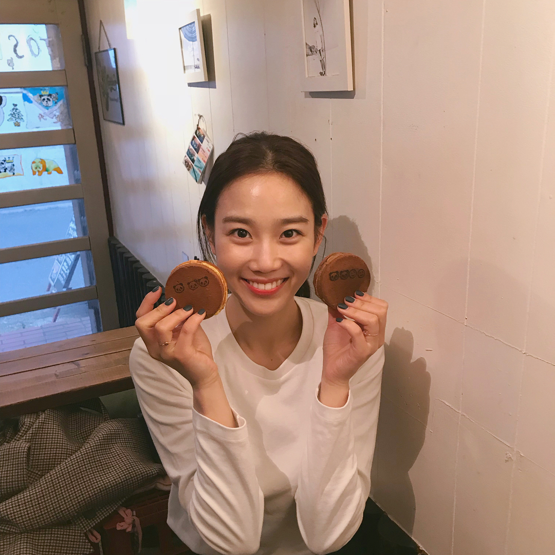 코디 고민 해결템☑️모노톤 긴팔티 이미지3