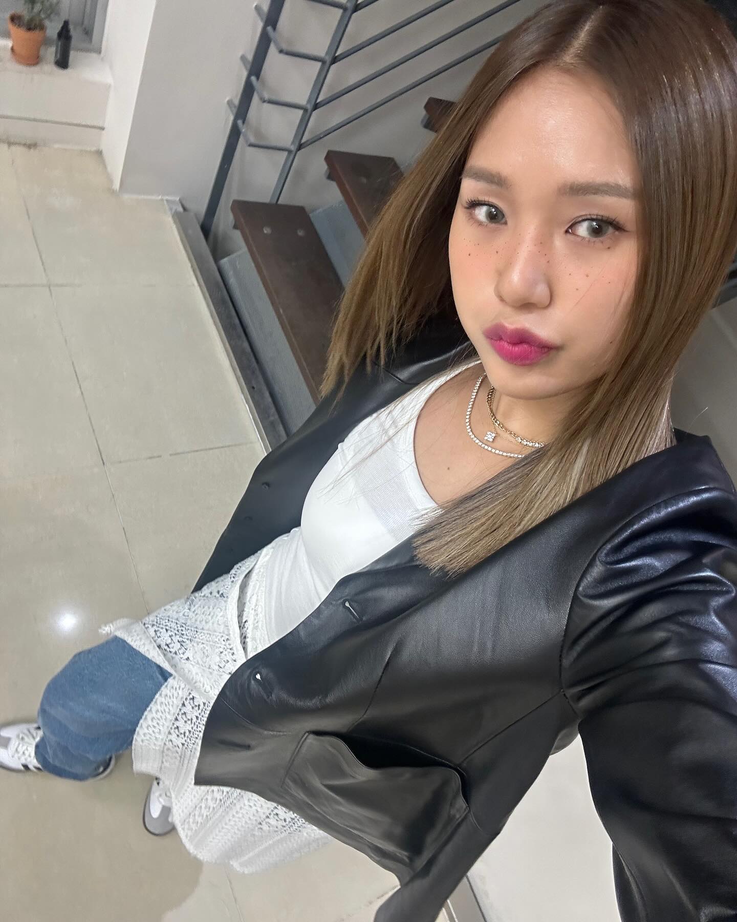 아직 레이스 스커트 없으신 분?🙌
올봄 꼭 챙겨야 할 가장 핫한 트렌드 아이템@레이스 스커트🤍 이미지10