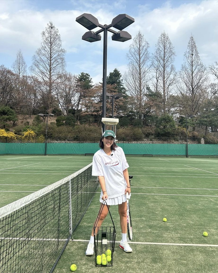 아메리칸 테니스코어룩🇺🇸🎾
멋스러운 윌슨의 클래식&헤리티지💚🤍 @같이칠까?! #광고 이미지5