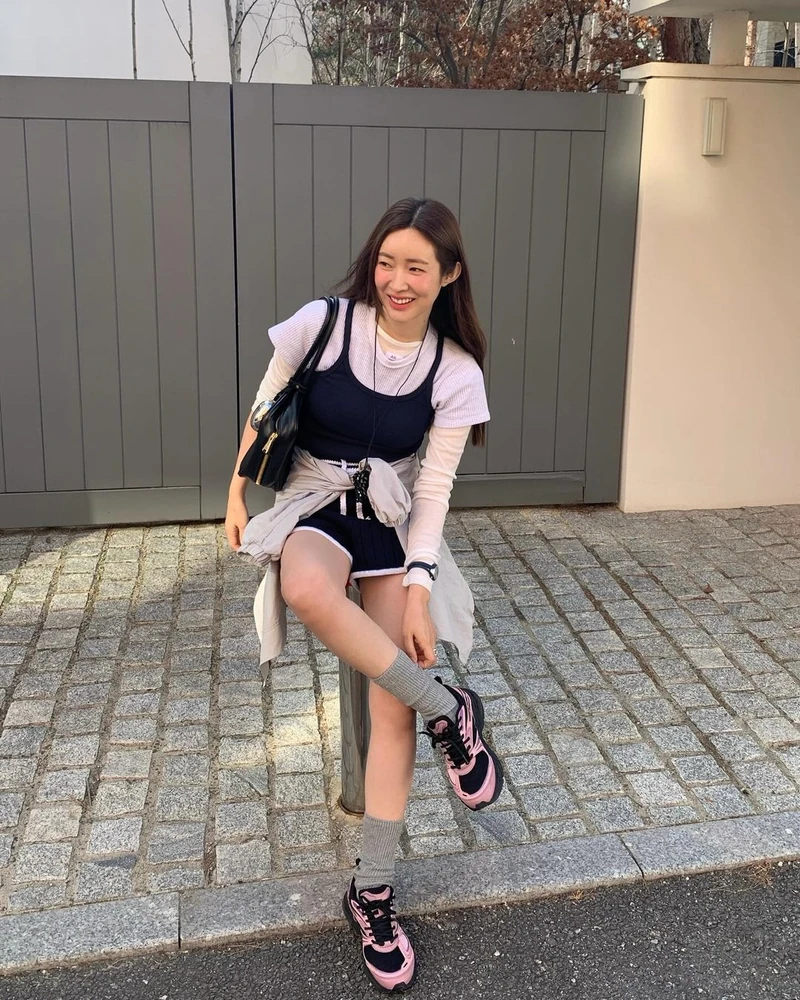 뷔스티에 레이어드는 이렇게🩶🤍 이미지2