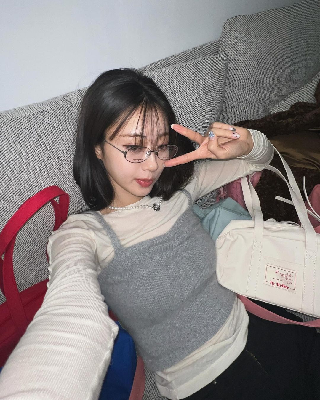 뷔스티에 레이어드는 이렇게🩶🤍 이미지