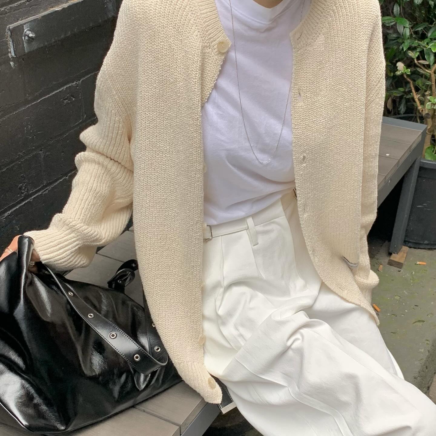 이번주는 깔끔한 화이트팬츠🤍 이미지