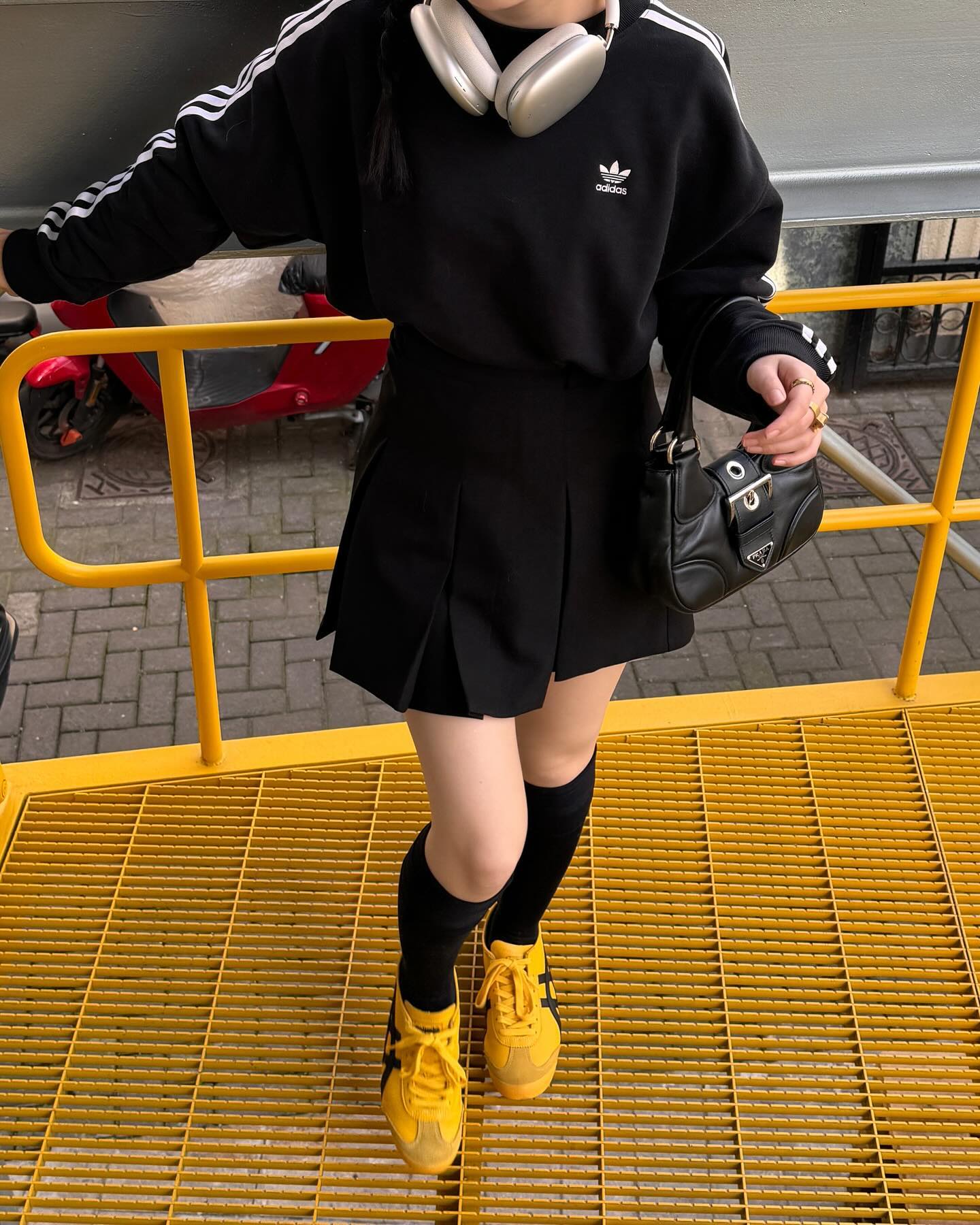 오늘 입기 딱🖤맨투맨@아디다스 이미지