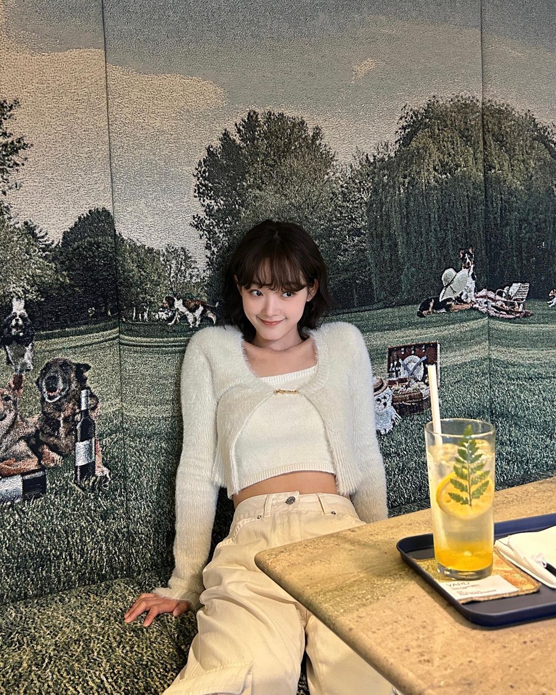 이너로도 좋은 흰 크롭티🤍 이미지