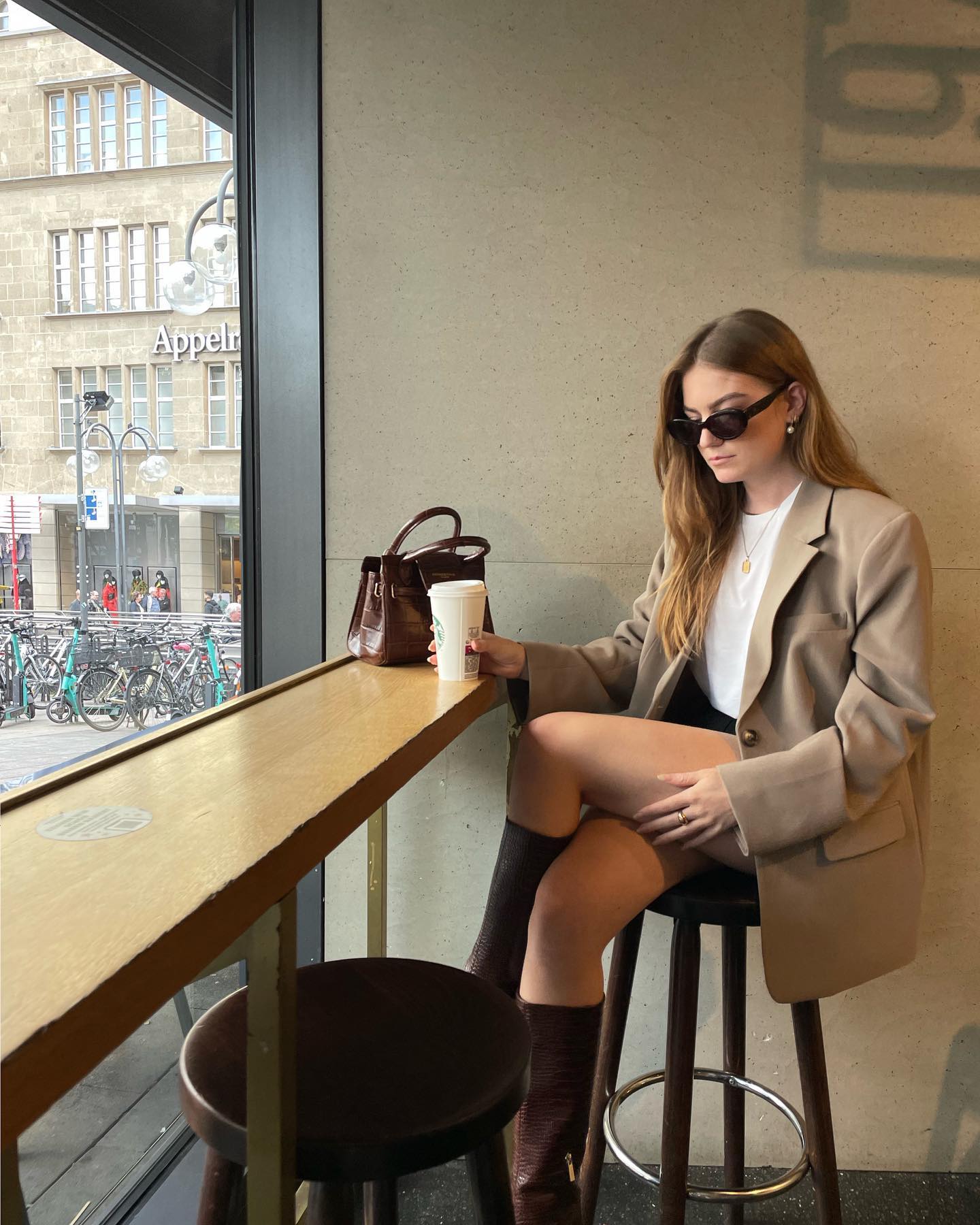 일교차 심한 요즘🖤 자켓@챙겨 이미지