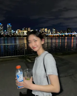 잘쓰면 코디 만능템🩶회색 반팔 이미지