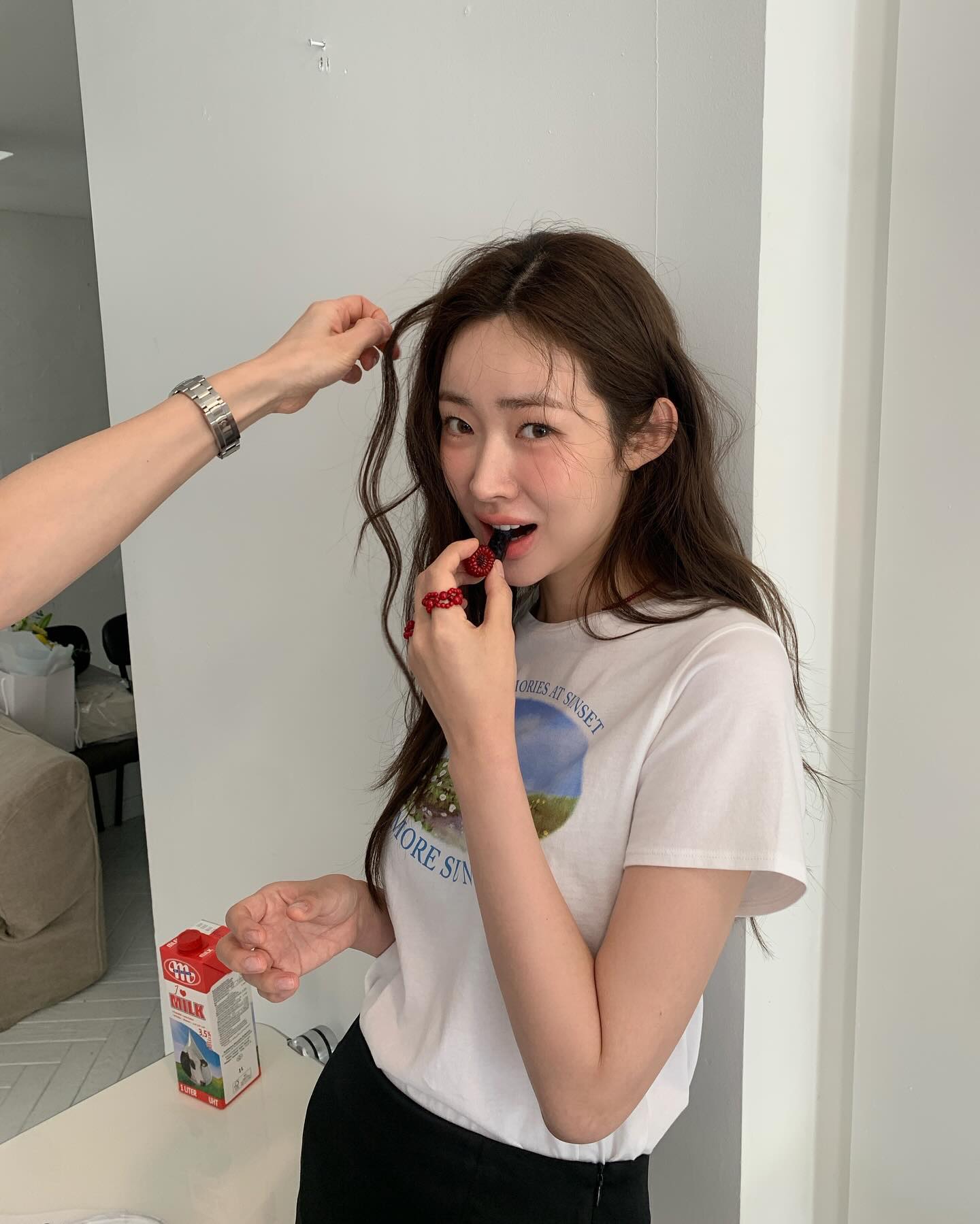 부드러운 분위기엔 브라운 헤어🤎 이미지