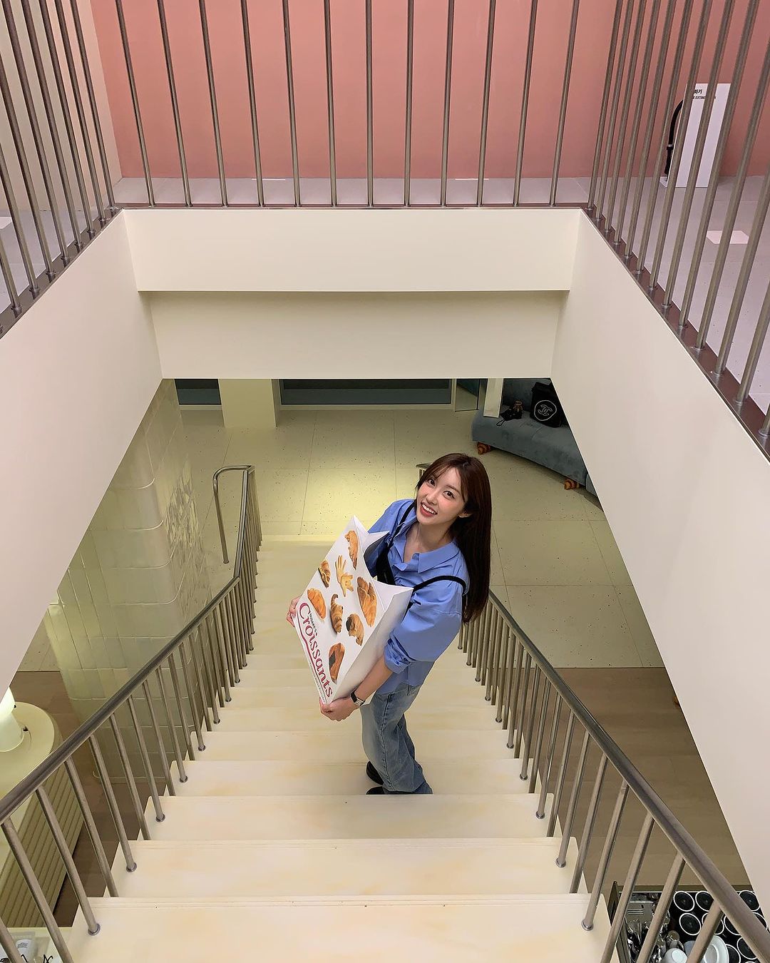 맑은 하늘엔 블루셔츠+데님👔👖 이미지