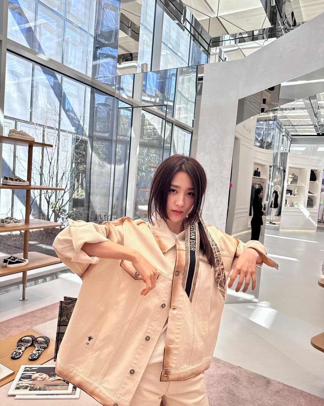 스카프로 감성 있는 묶음머리👱🏻‍♀️💖 이미지"