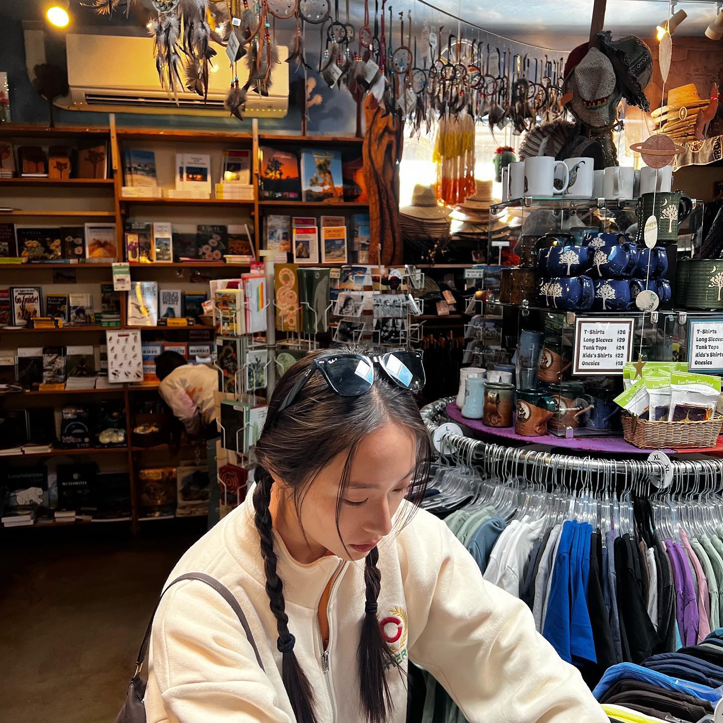 요즘 트렌드🖤👧🏻양갈래 땋은머리 이미지