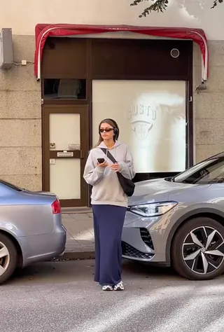 날씨 꾸물꾸물 휴일😎🤍꾸안꾸 코디 이미지