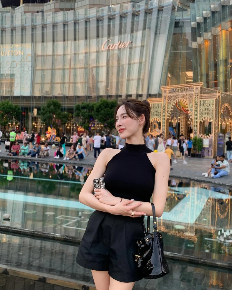 섹시 러블리🩷🖤이나연의 태국룩 이미지2