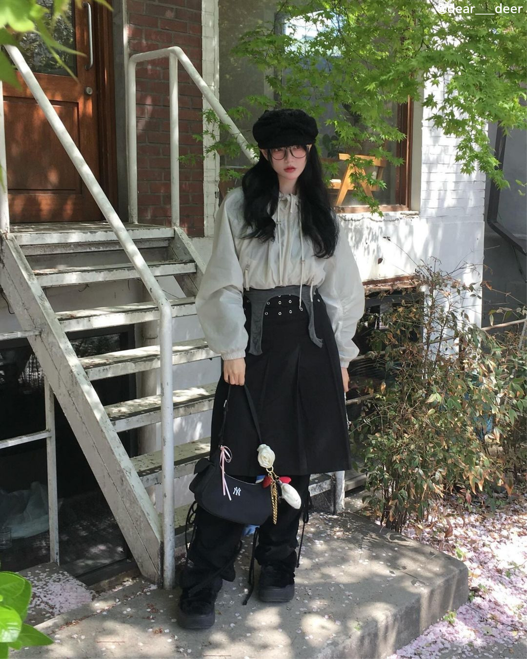 요즘 언니들 픽👜🖤MLB 카고백
트렌디한 쉐입의 호보백으로 가벼운 데일리룩 완성😉💖 #광고 이미지7