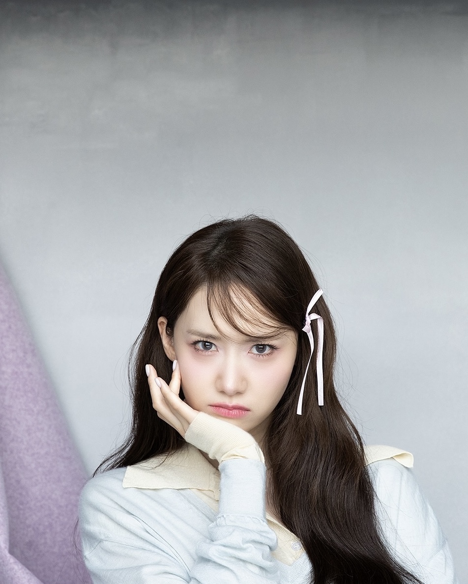 팬들을 위한 윤아의 자체 화보🎁

소녀시대 멤버이자 배우 임윤아가 자체 화보 제작 중 일부분을 선공개했습니다. 화보는 오는 24일부터 열리는 윤아의 생일 팝업 ‘So Wonderful Day’에 전시될 예정인데요. 윤아가 직접 기획부터 참여해 팬들의 기대를 사고 있습니다. 더불어 함께 만날 수 있는 다양한 MD는 자신이 받은 사랑에 보답하고자 판매 수익금 전액을 기부한다는 계획을 전했습니다. 이미지