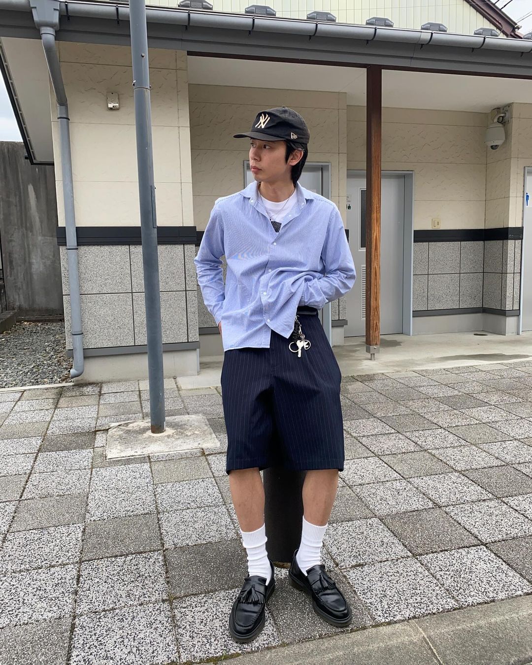 블루셔츠엔 반바지 기억해👔 이미지