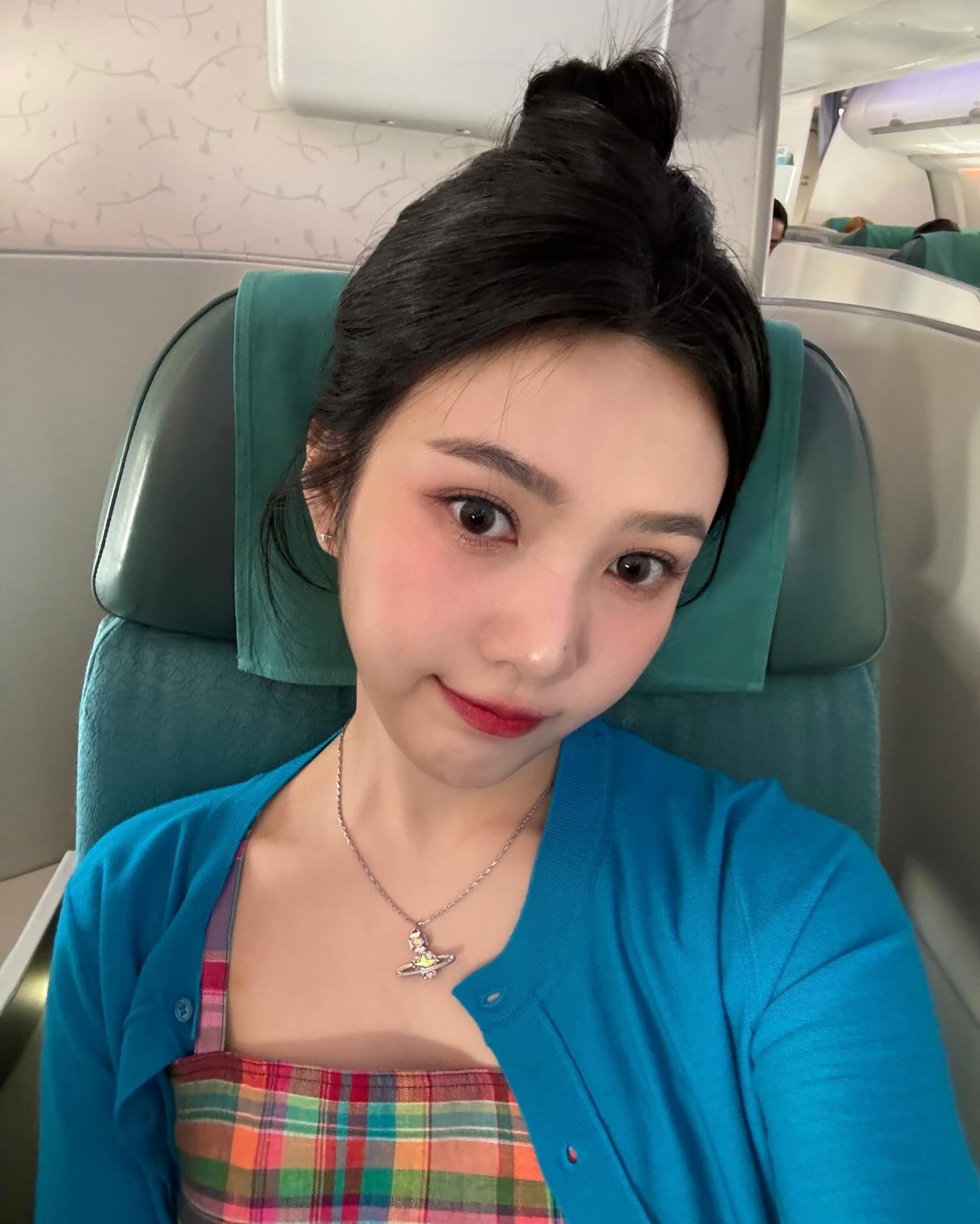 언니들 데일리 포인트🛸🩶우주선
비비안 웨스트우드 실버 펜던트 목걸이📿넥라인 @추가✨ 이미지2
