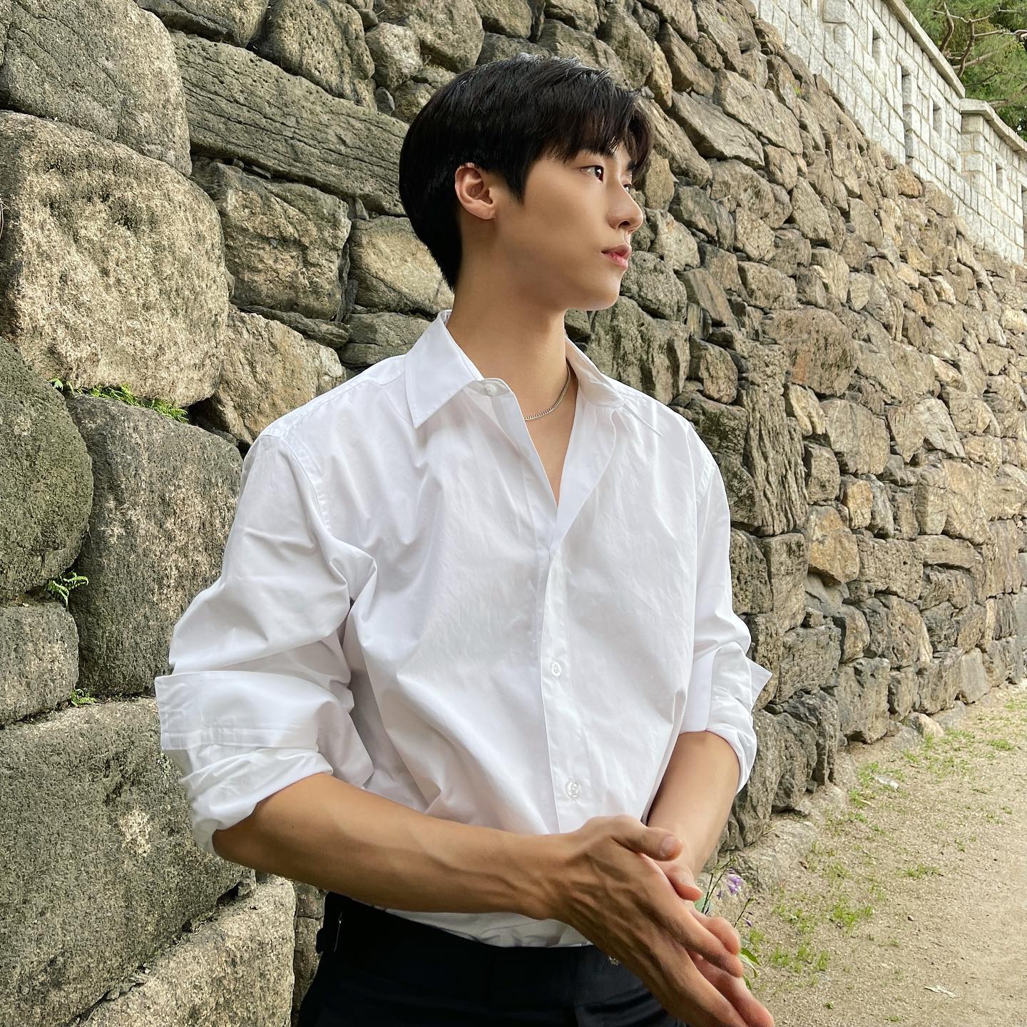 미니멀 셔츠 코디는 이승협처럼👍 이미지8