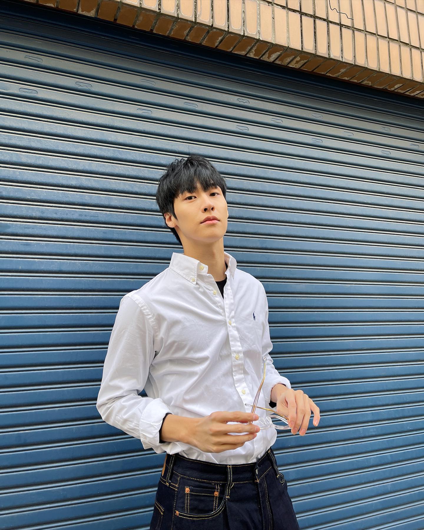 미니멀 셔츠 코디는 이승협처럼👍 이미지3
