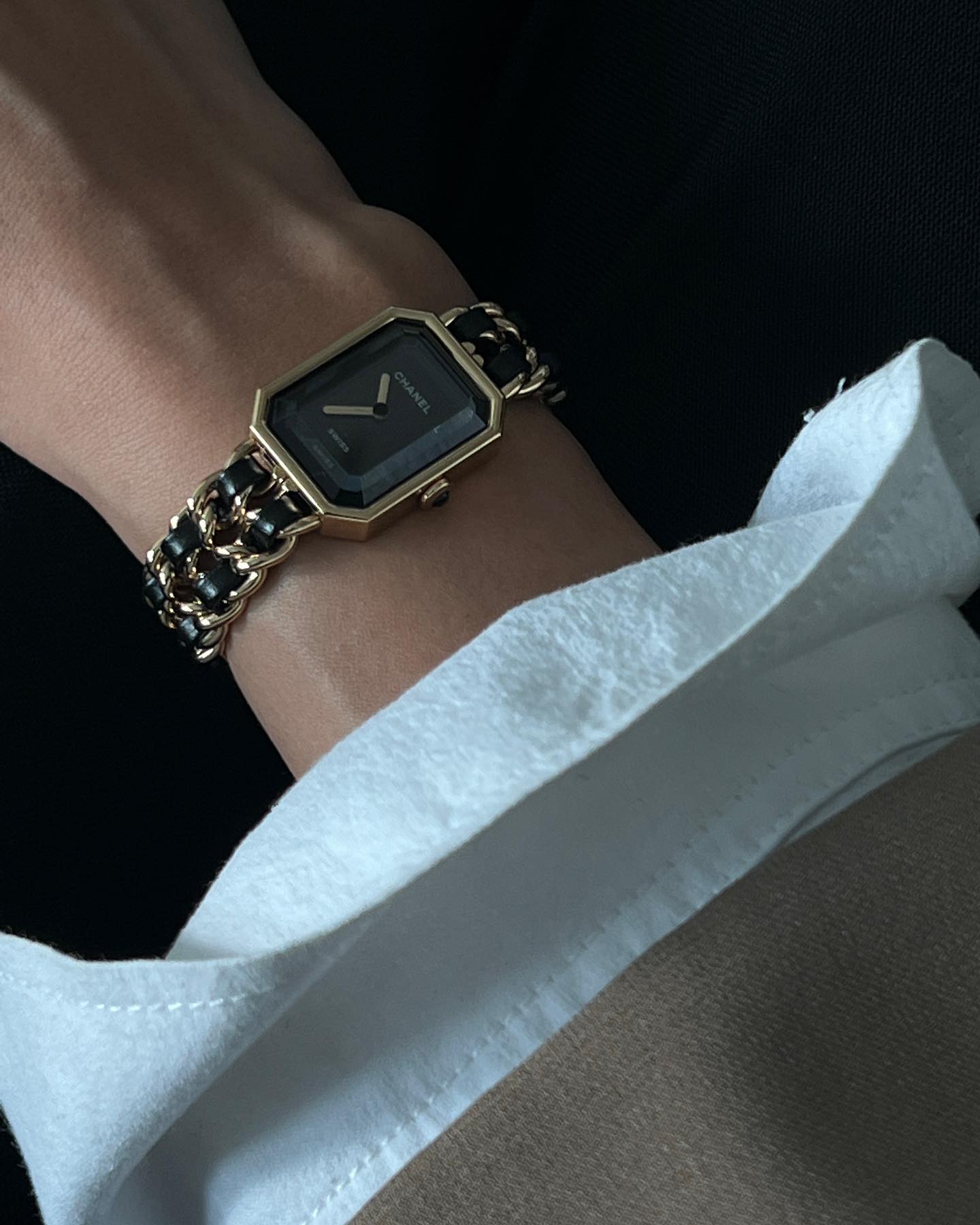 영롱 클래식🖤💛샤넬 프리미에르
블랙&골드 컬러 조합이 시크하고 고급져🕰️@드림워치 이미지3