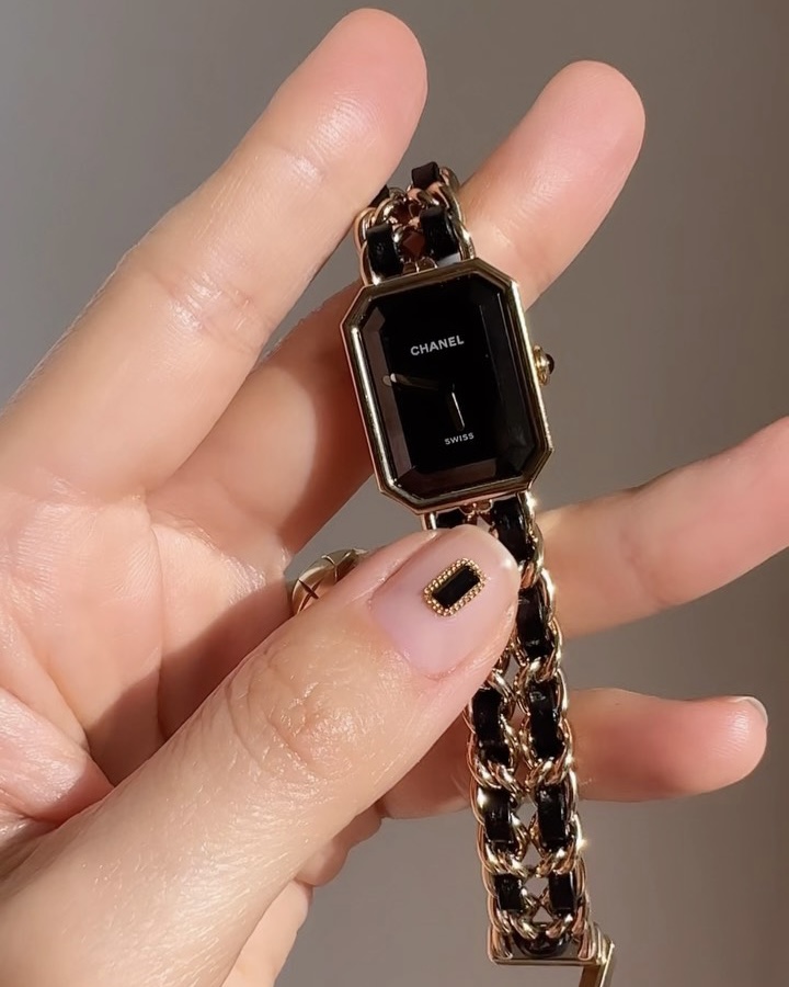 영롱 클래식🖤💛샤넬 프리미에르
블랙&골드 컬러 조합이 시크하고 고급져🕰️@드림워치 이미지4