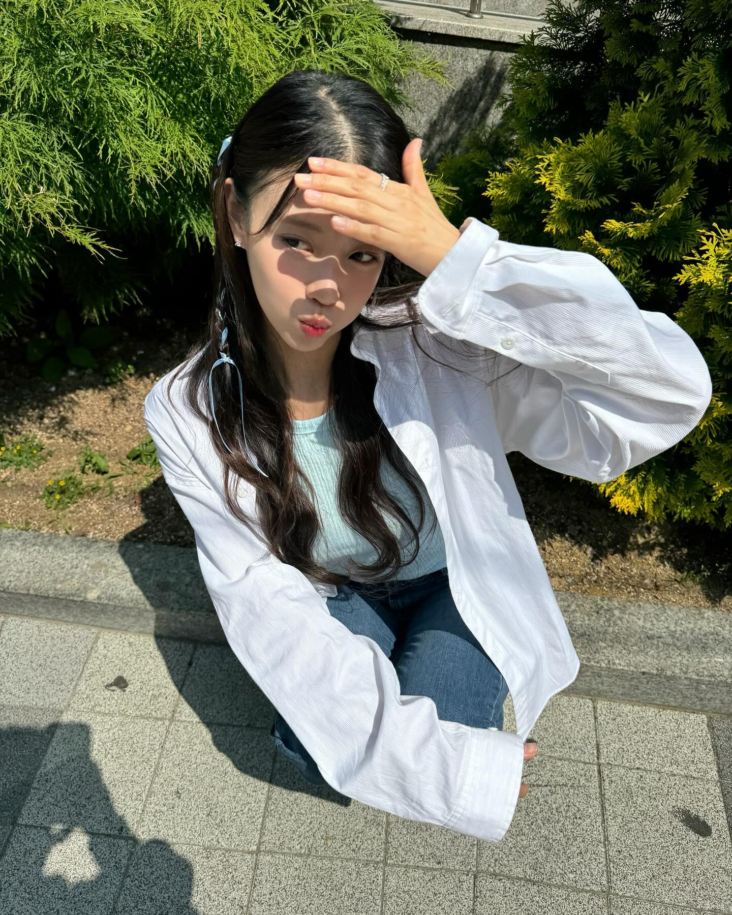요즘 여돌들 아우터🥼🖤@셔츠
아침저녁으로 쌀쌀할 때나 에어컨 바람 셀 때 가볍게 걸치기✔️ 이미지6