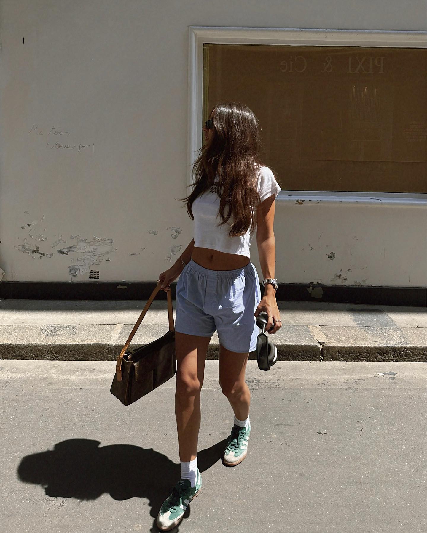 외국언니들 요즘 필수템🥊💙
요즘 트렌드 편한 복서쇼츠☁️ 찰떡인 상의 조합 @참고해🔍
1. 가디건
2. 반팔티
3. 블레이저
4. 셔츠 이미지4