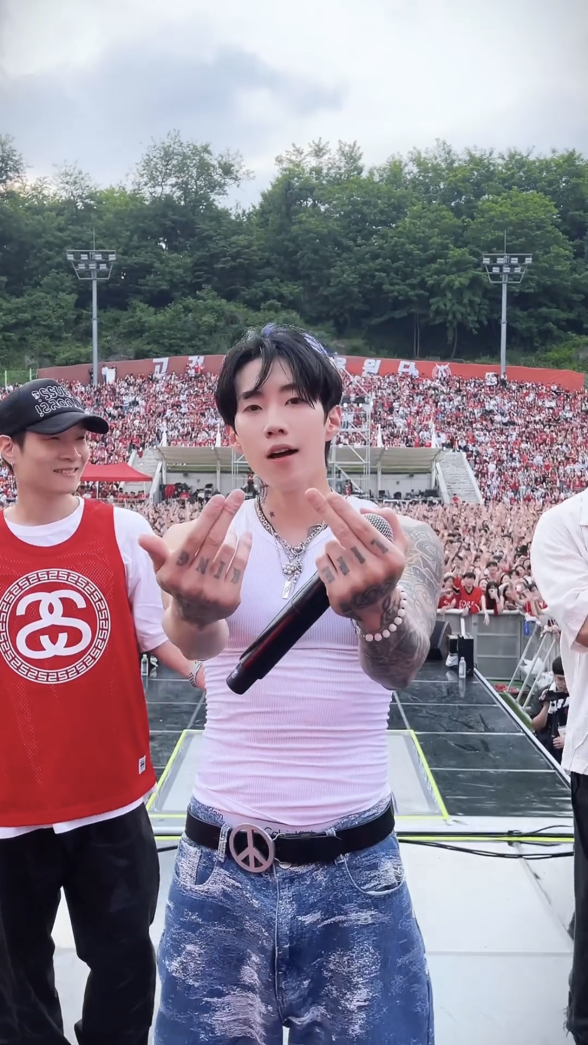 고대에서 신곡 릴스찍은 재범빠❤️ 이미지