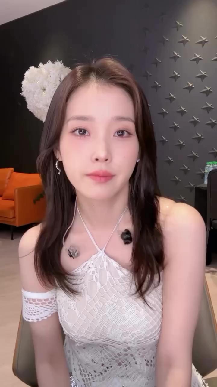 여신 비주얼🤍🧚‍♀️@지은언니
중단발 + 레이어드컷 너무 찰떡🔥미용실에 들고 @가자💆‍♀️ 이미지