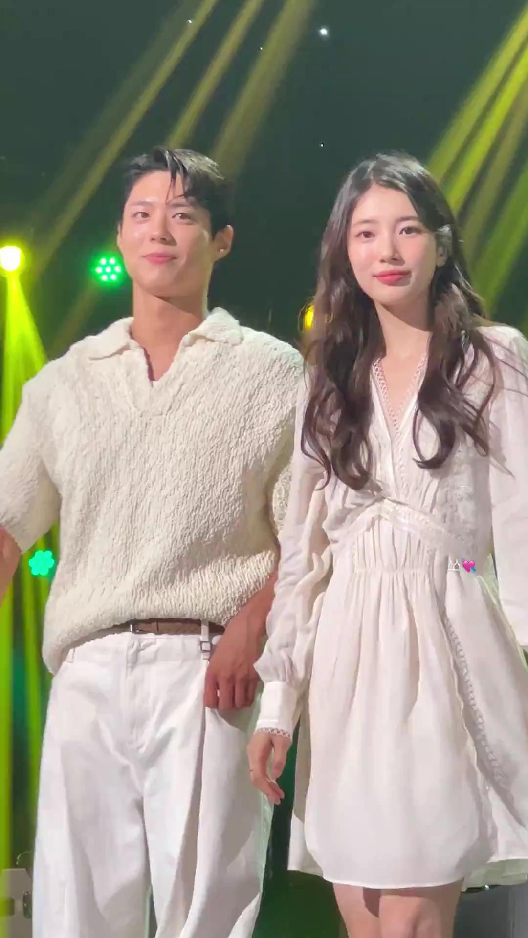 찐커플같은 수지와 박보검👩🏻‍❤️‍👨🏻🤍 이미지"