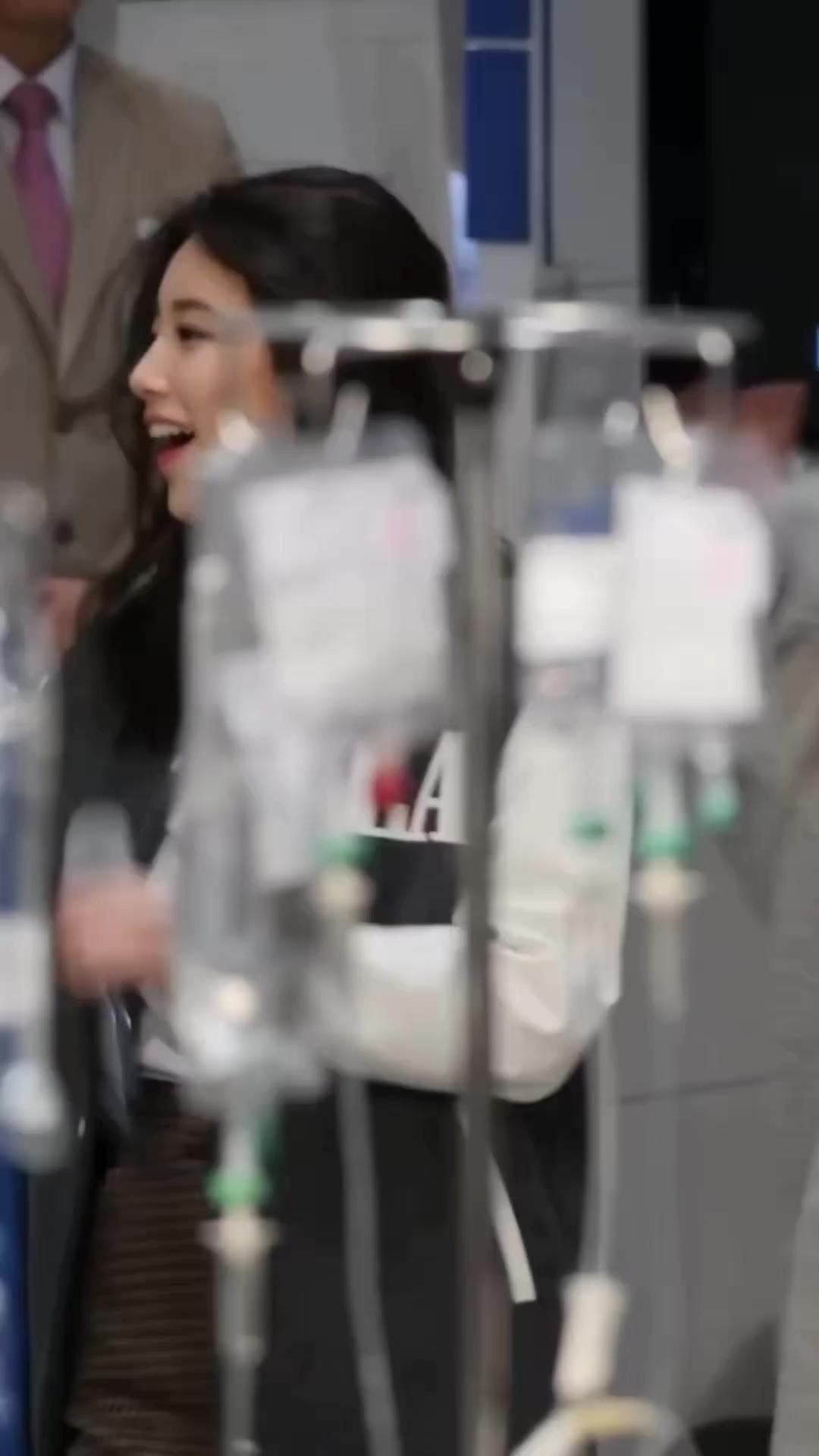 축제 바시티 자켓 레전드는 역시⚾🩶여신 수지님 이미지