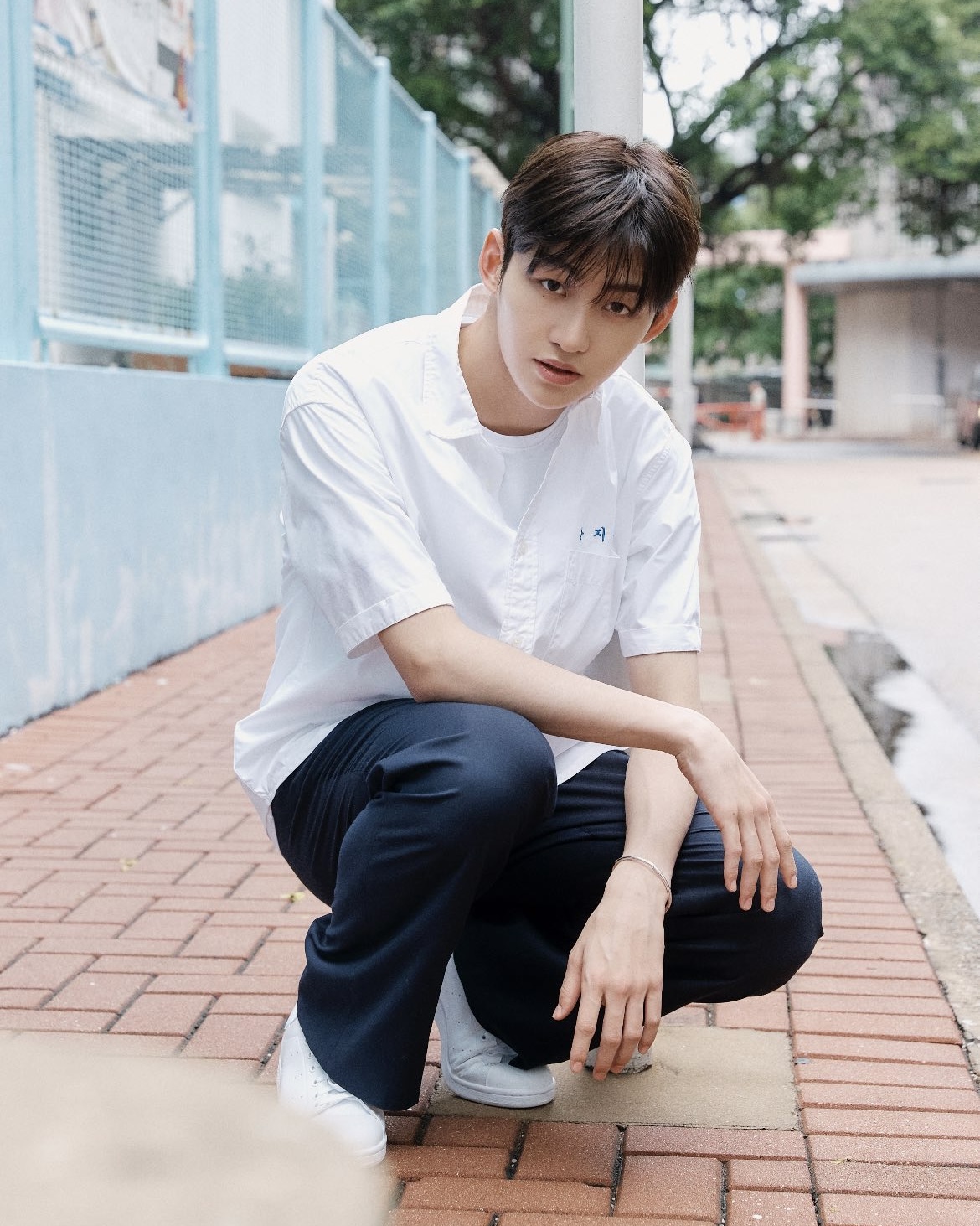 청량 끝판왕 투어스🩵두번째 만남

TWS(투어스)가 미니 2집 ‘SUMMER BEAT!’ 선공개 곡 ‘hey! hey!’ 오피셜 포토를 공개했습니다. 교복을 입고 있는 멤버들의 모습은 청춘 영화 한 장면을 떠오르게 하는데요. 청량한 음악과 비주얼로 인기를 끈 만큼 이들이 들려줄 음악에 큰 관심이 쏠리고 있습니다. 한편 ‘hey! hey!’ 음원과 뮤직비디오는 6월 5일 오후 6시 공개됩니다. 이미지4