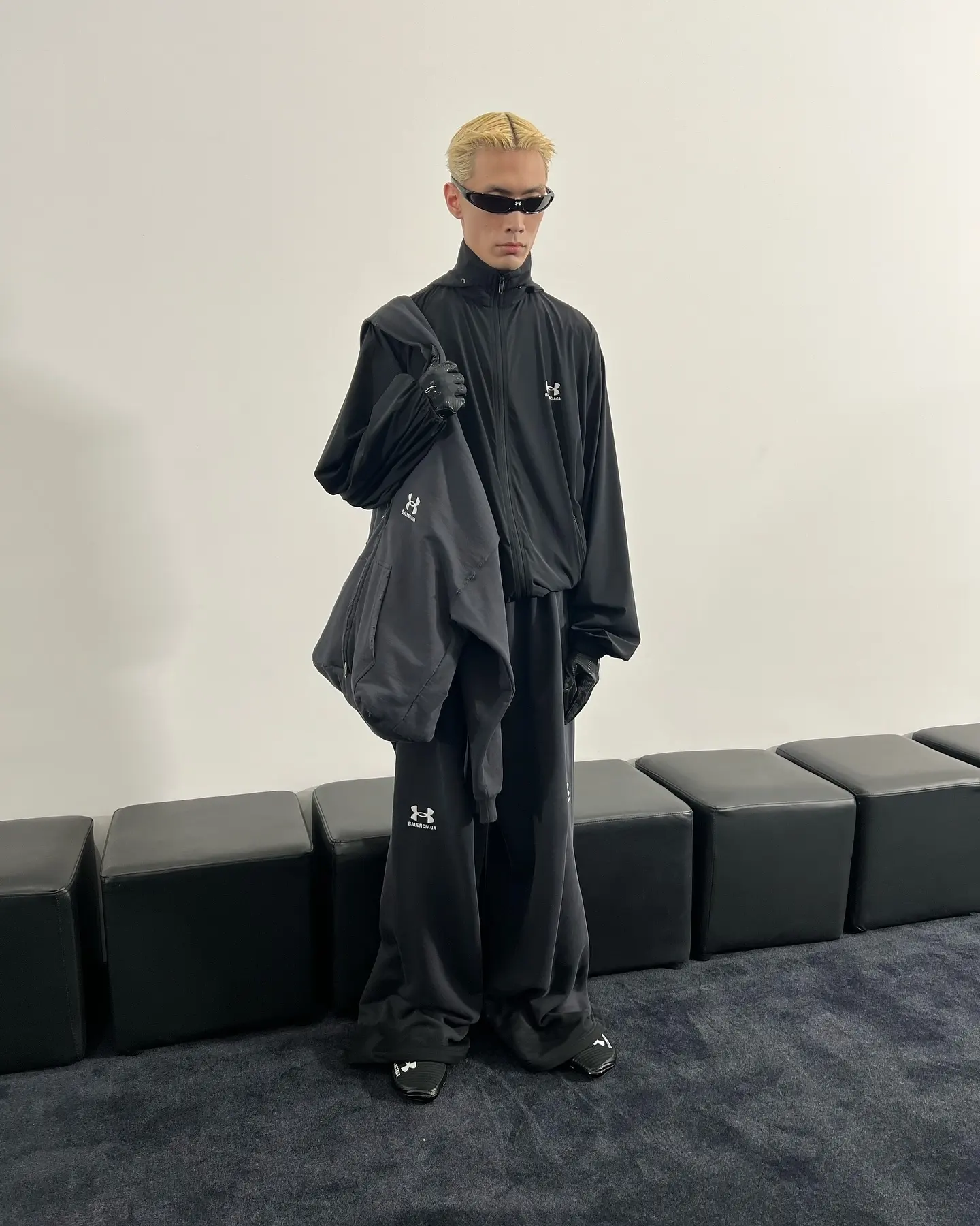 발렌시아가 x 언더아머 25년 봄🇨🇳 이미지