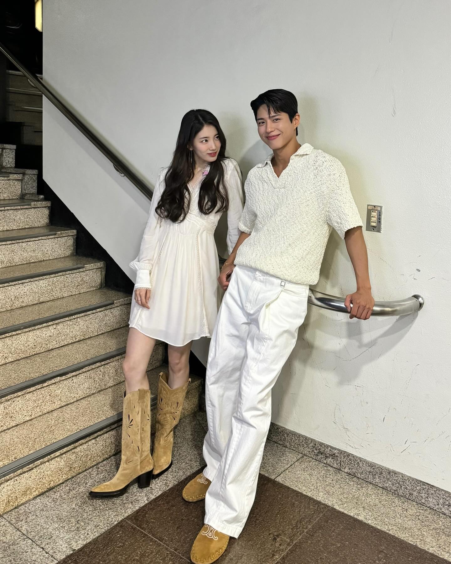 여름 반팔니트는 카라 있는 걸로👌 이미지"