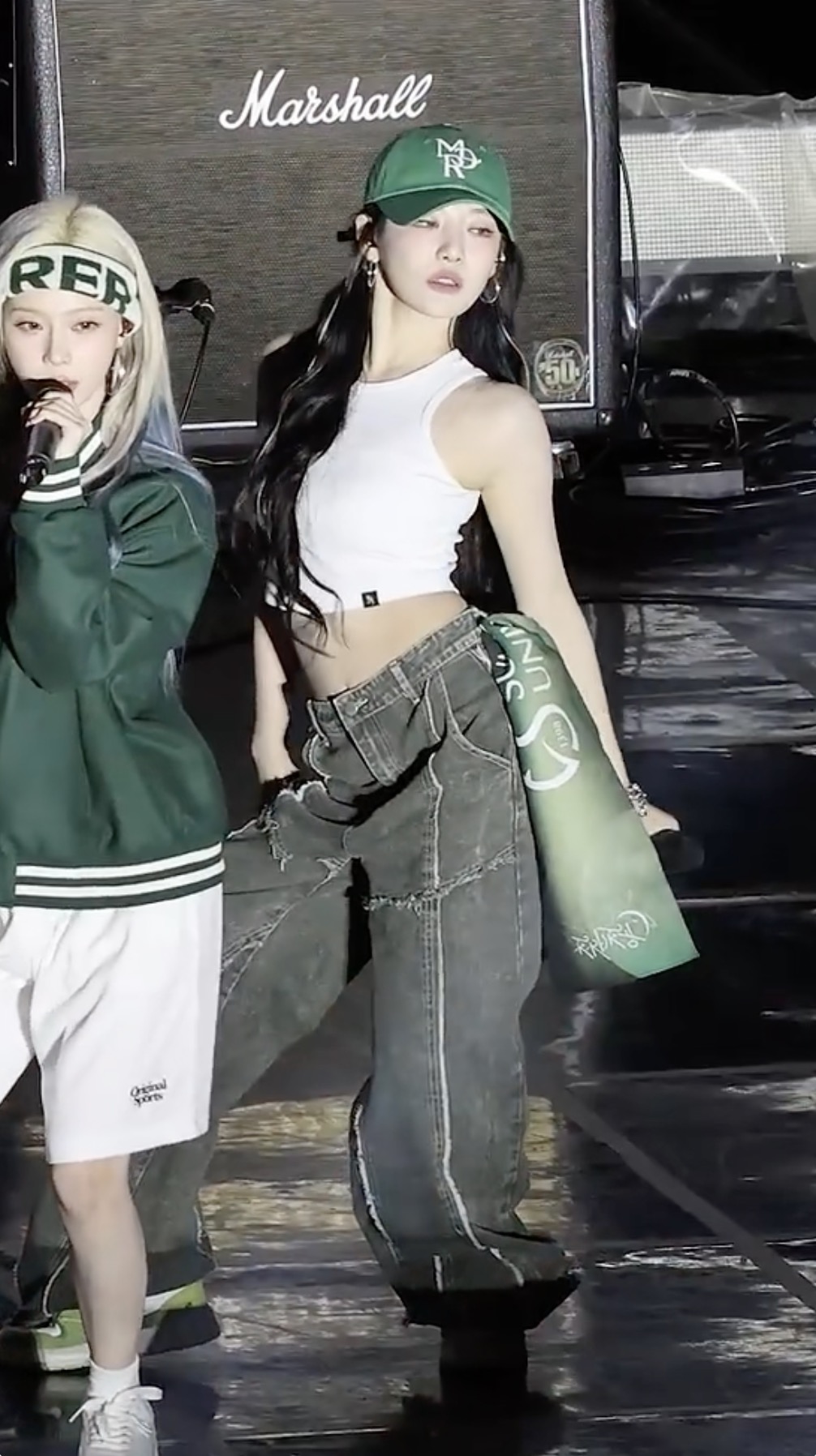 모자 쓸 때마다 레전드 닝닝💚 이미지