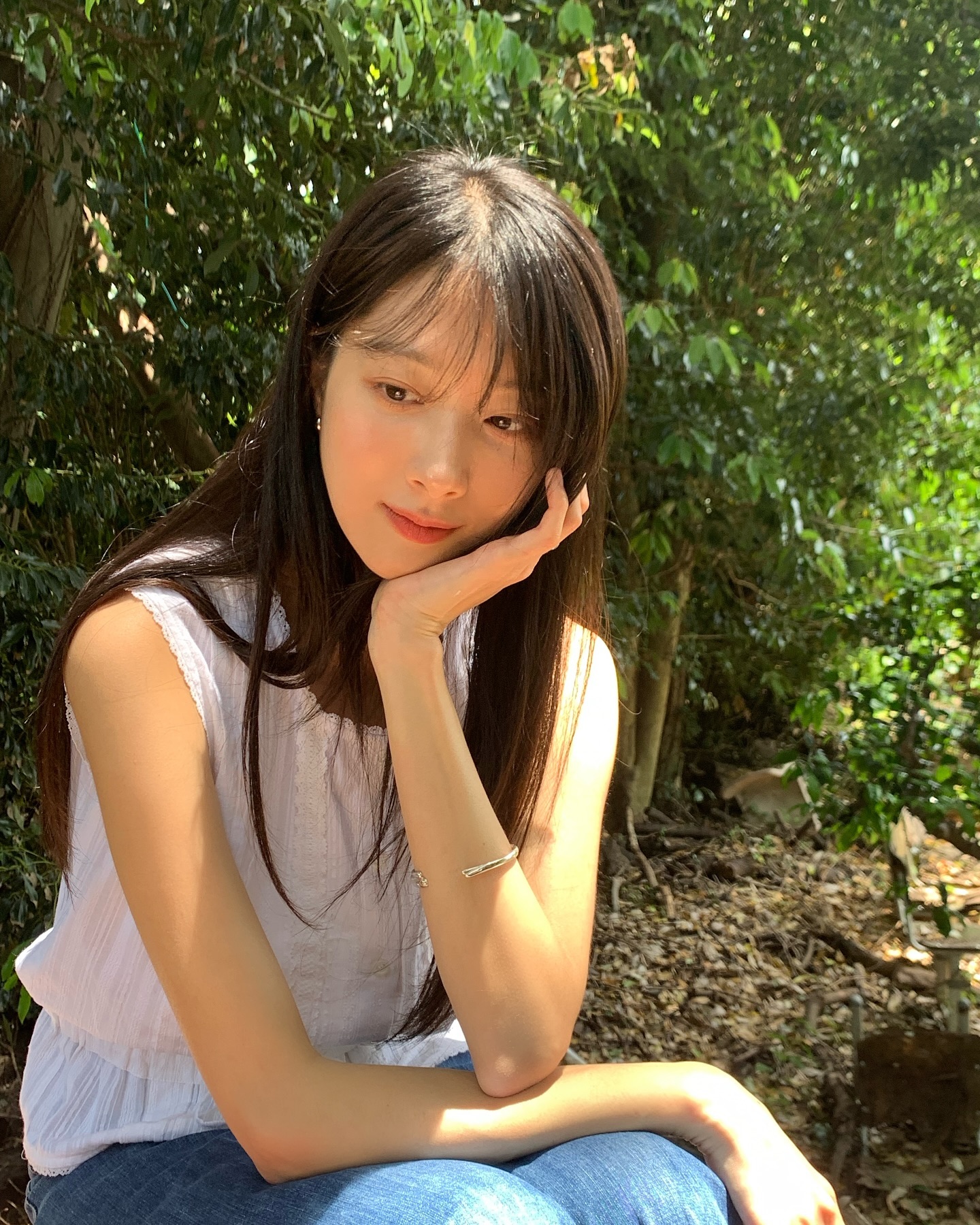단정&러블리🤍 흰 나시 블라우스 이미지