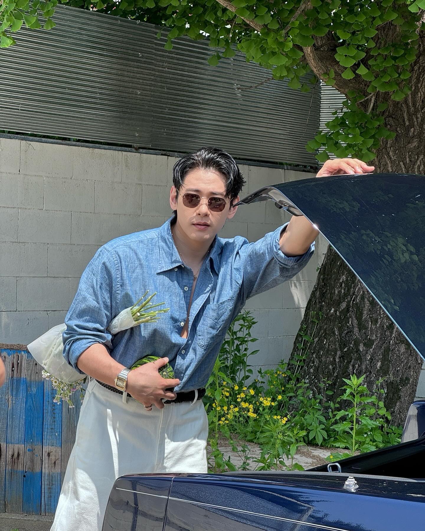 유태오X기안84👨🏻‍🤝‍👨🏼기대되는 조합

배우 유태오가 기안84를 만납니다. 오늘(5일) MBC 관계자는 “유태오가 기안84와 함께 신규 예능 ‘태어난 김에 세계일주’ 스핀오프에 출연한다”라고 밝혔는데요. “스핀오프를 먼저 선보인 뒤 시즌 4를 선보일 계획으로 구체적인 촬영 시기나 출연 방식 등은 아직 미정인 상태”라고 덧붙였습니다. 이미지4