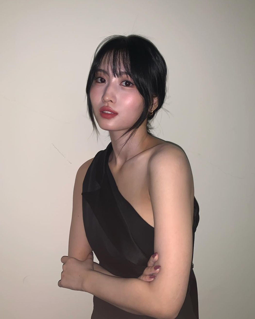 요즘 메이크업 필수🍑블러셔로 생기 더하기🧡
한 끗 차이로 다른 분위기 연출하는 법🔎 이미지3