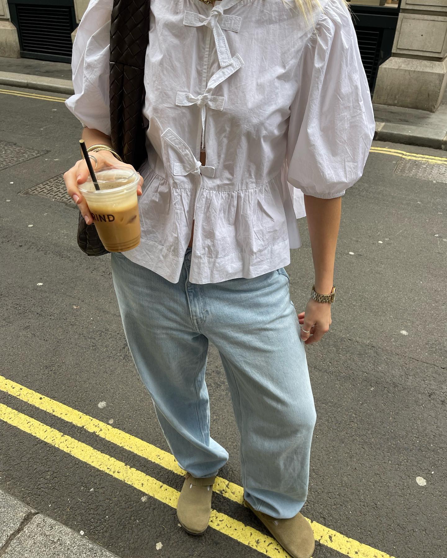 러블리 포인트템🎀리본 블라우스 이미지