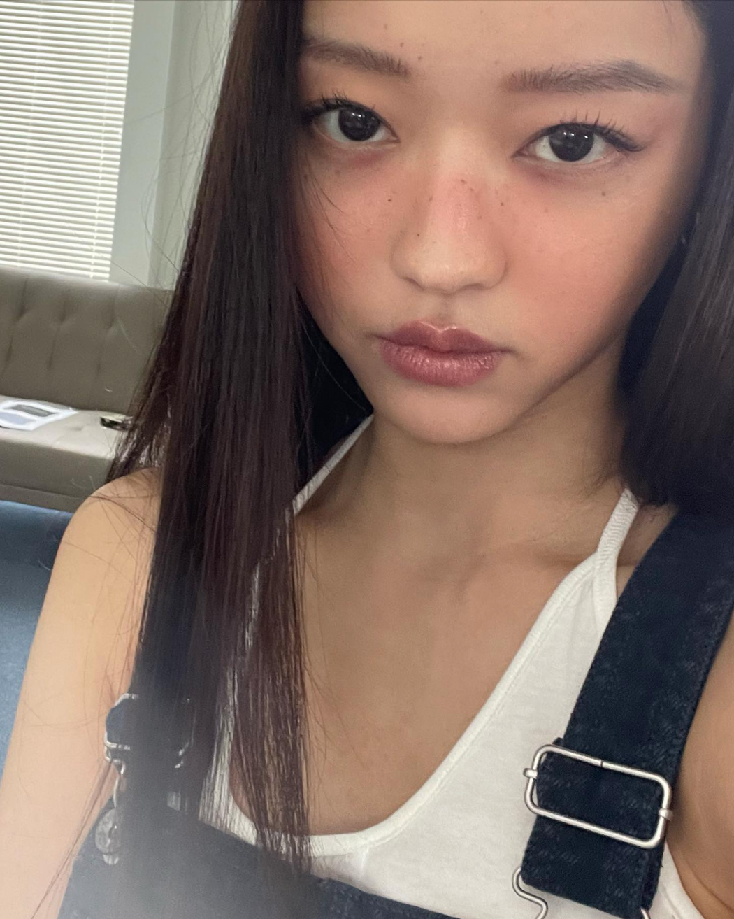 요즘 메이크업 필수🍑블러셔로 생기 더하기🧡
한 끗 차이로 다른 분위기 연출하는 법🔎 이미지7