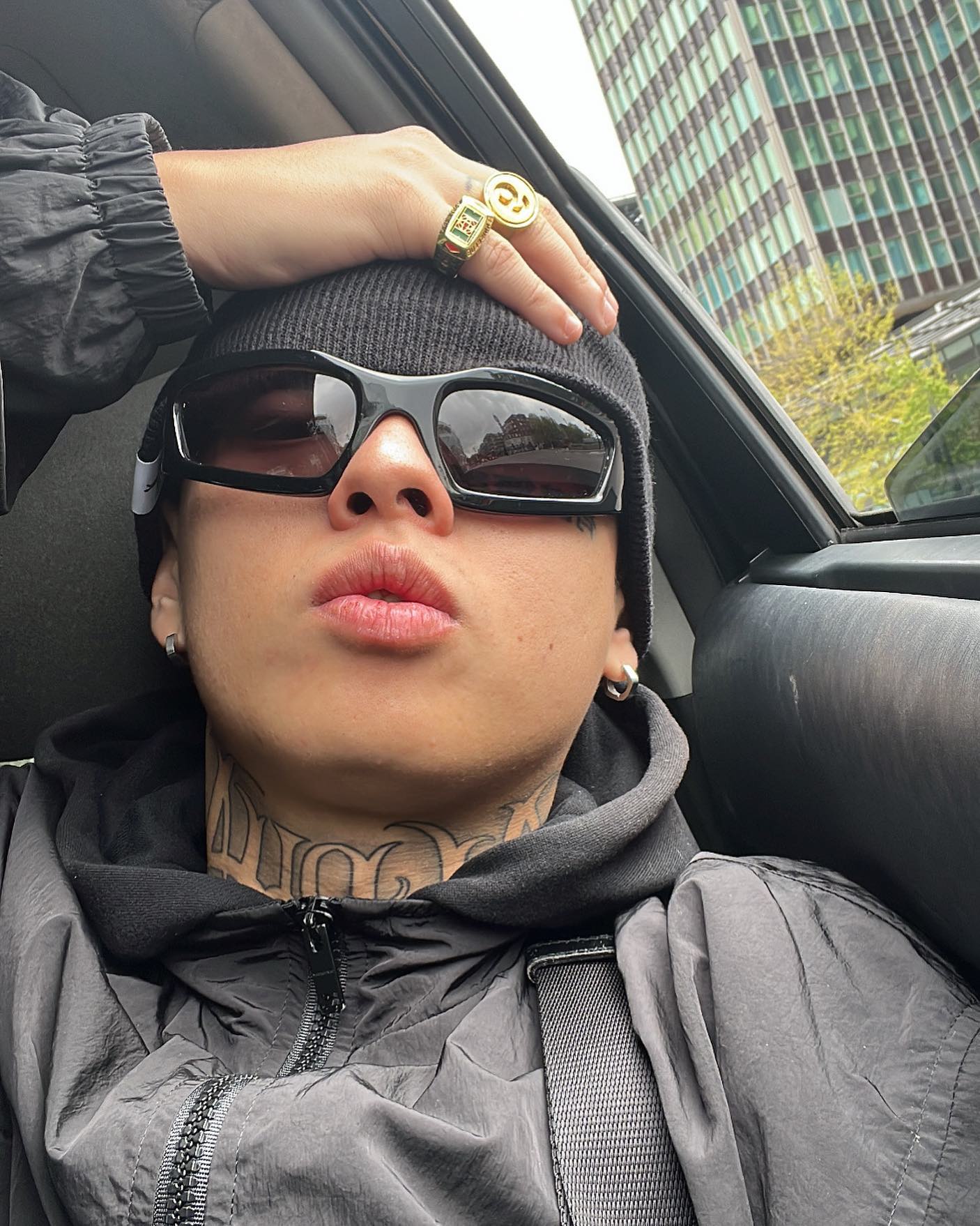 머리 위 코디는 칠린호미 참고📌✅ 이미지3