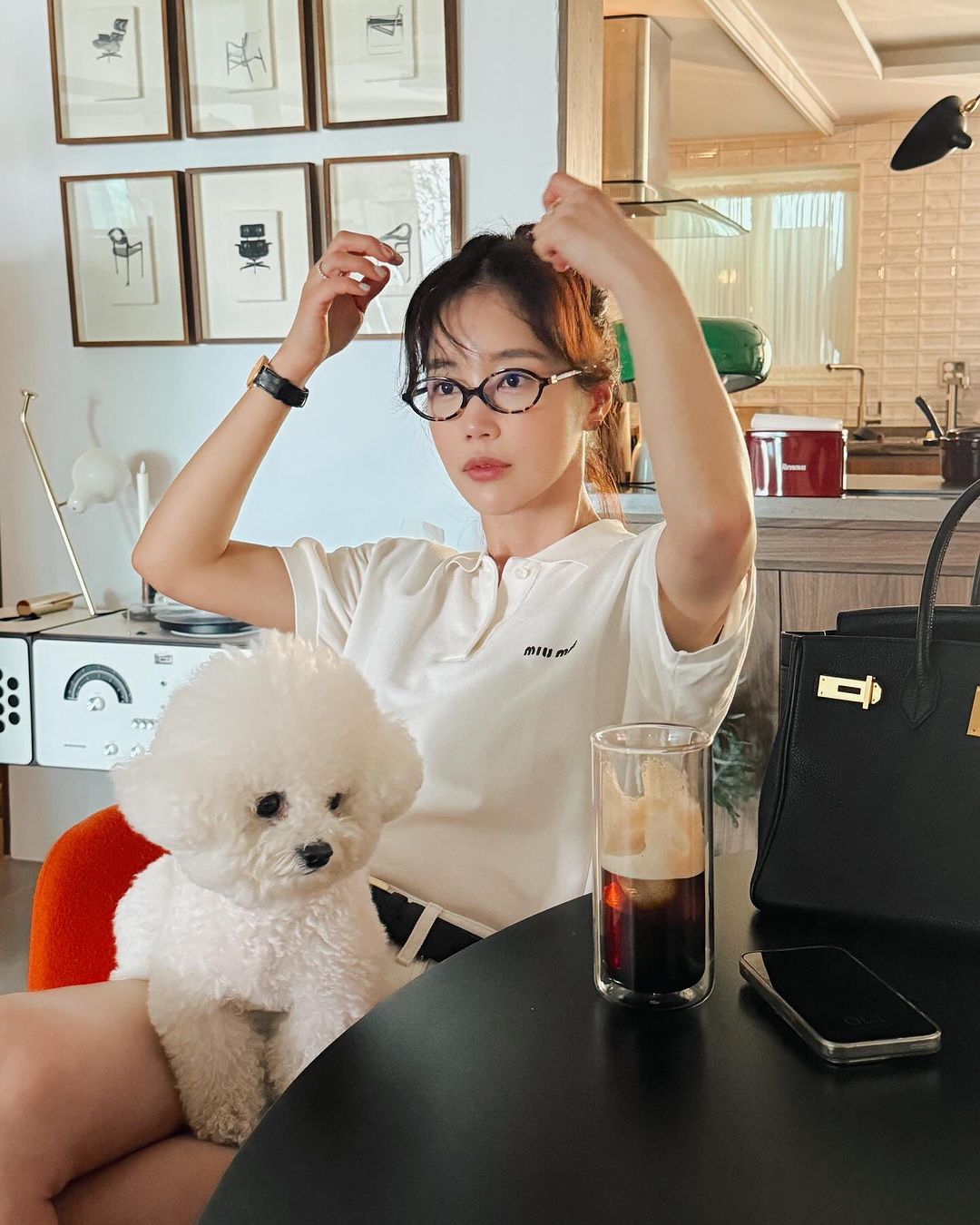 심플러블리 뮤뮤 카라티❤️🤍 이미지